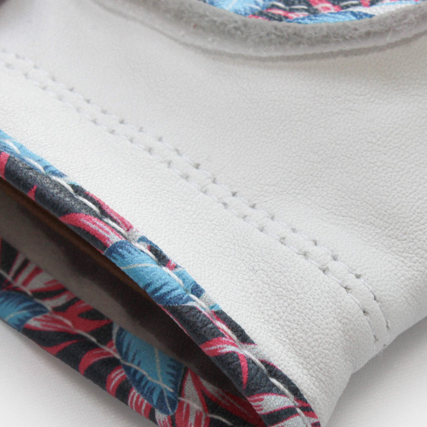 A premium Cabretta leather golf glove with cool design