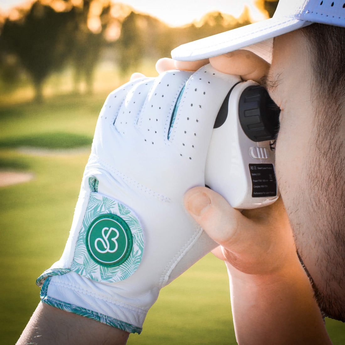Best Golf Gloves for Sweaty Hands (UK Guide)
